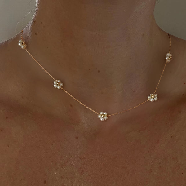 Handmade Daisy Flower Choker Necklace
