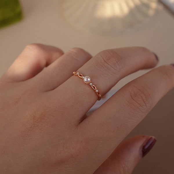 Sterling Silver Pearl Lace Ring