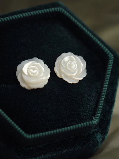 Sterling Silver Natural Mother of Pearl Flower Stud Earrings