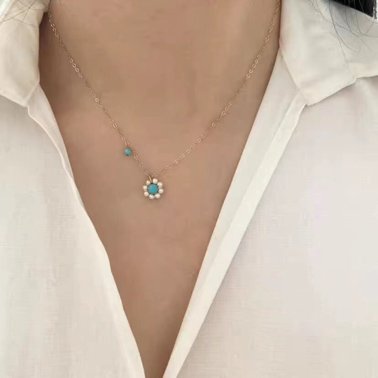 Turquoise Daisy Flower Necklace